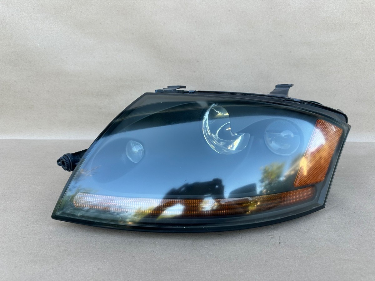 2008-2012 Audi TT OEM Left Driver Xenon HID Headlight W/ NON-AFS
