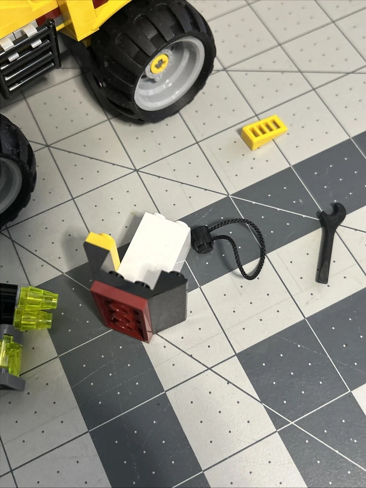 Lego Dino Raptor Chase Set 5884 No Minifigures No Dinosaur Incomplete - Image 4 of 4