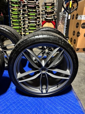2018 ferrari 488 gtb tire and rim set. Size 305/30zr20 back 245