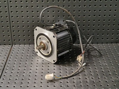 Yaskawa SGMDH-12A2A-YR14 Servomotor 200V 7,3A 1150W