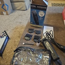 Vidal Sassoon Model VSCL802 Hair Clippers Haircut Kit -10 Piece (9 Missing Comb.