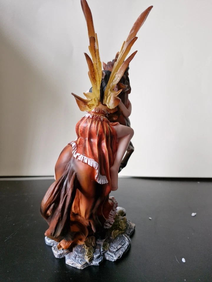 WILDSPIRIT FAIRIES FATA CON CAVALLO LES ALPES - 21 CM. - CON SCATOLA ORIGINALE - Immagine 4 di 4