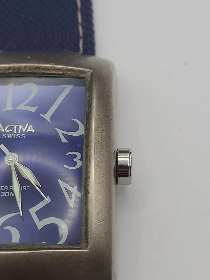 ACTIVA SWISS WATCH Mostrador Azul Grande Pulseira de Plástico Azul Nova Bateria Funcionando - Imagem 3 de 4