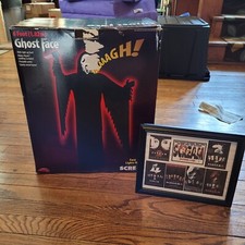 Ghost Face Scream 4 Standing Prop With Lights and Sounds Rare 2011 Fun World