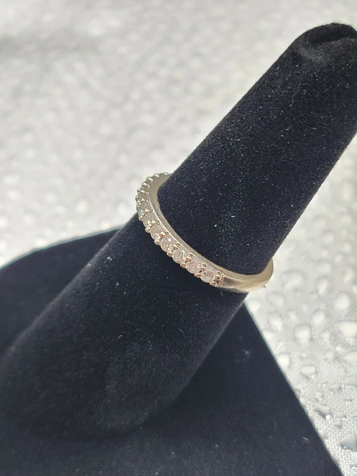 1/3 CT. T.W. Alianza de diamantes en oro blanco de 14K (I/SI2) Foto 2 de 3