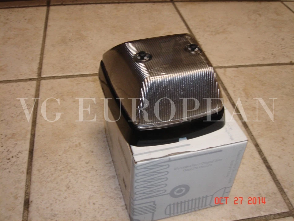 Mercedes-Benz G-Class G55 G500 G550 G63 Genuine Front Clear Turn Signal Lights - Image 4 of 4