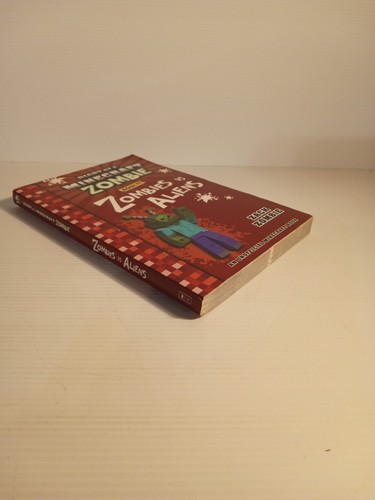 USED BOOK Diary of a Minecraft Zombie #19 Zombies vs Aliens Paperback 2019 - Picture 3 of 16