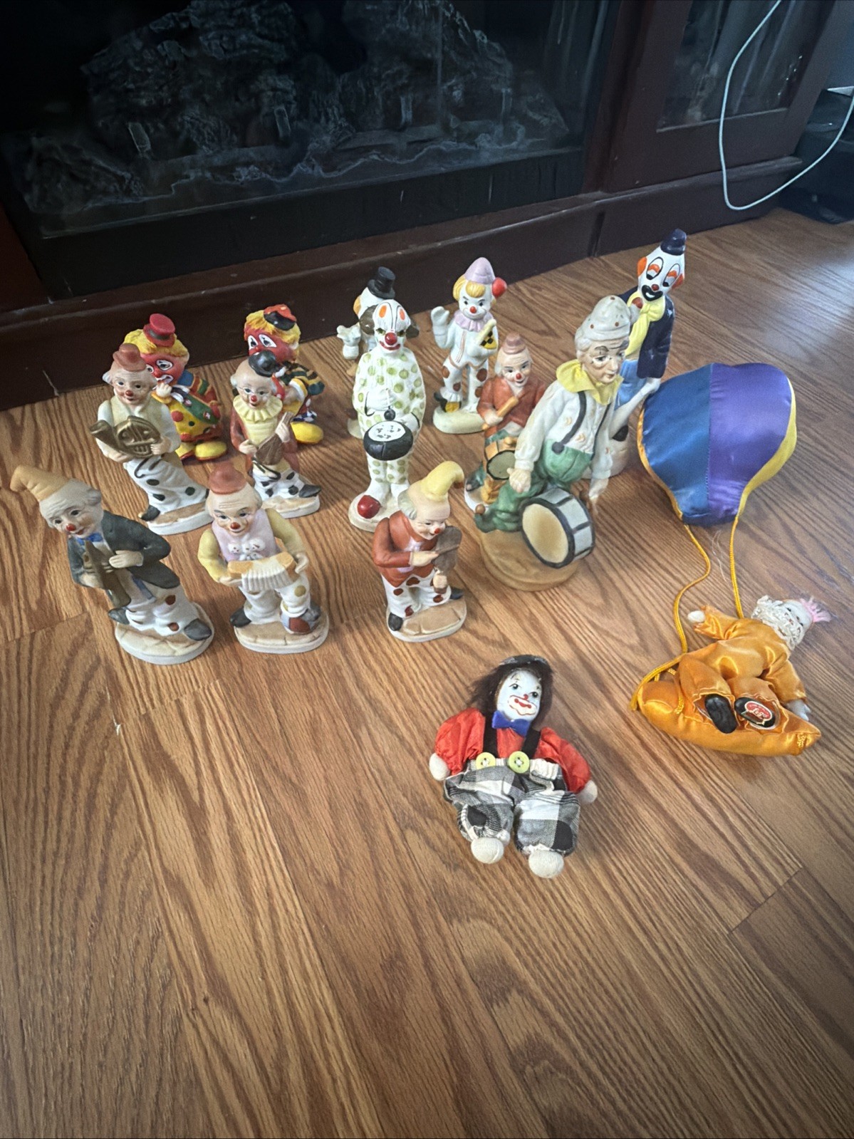 Lot of 14 Vintage Clown Dolls Porcelain Ceramic Made From Korea, Taiwan, China.