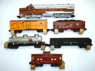 American Flyer Freight Set w/ Silver Flash Diesel + 5 Freight Cars [Lot 12-S12]