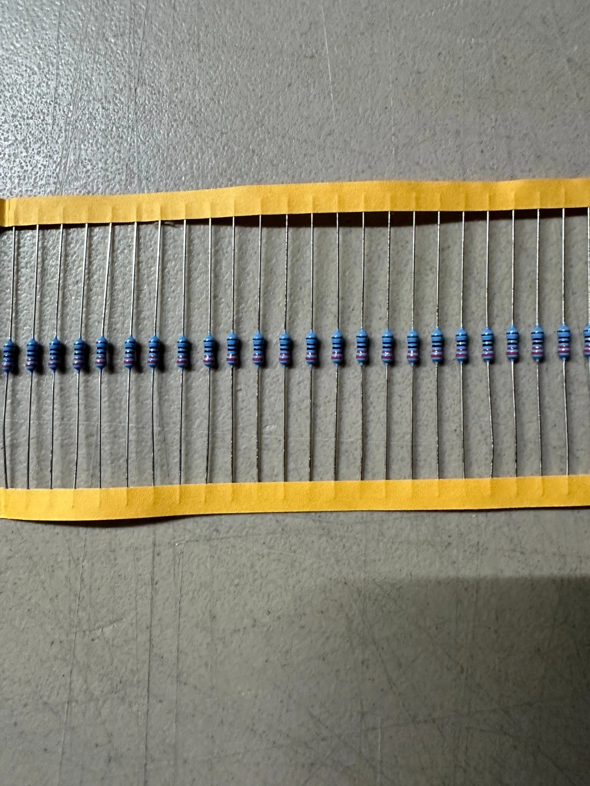 220 Ohm 1/8 Watt 5% Metal Film Resistor (100 Piece Lot)