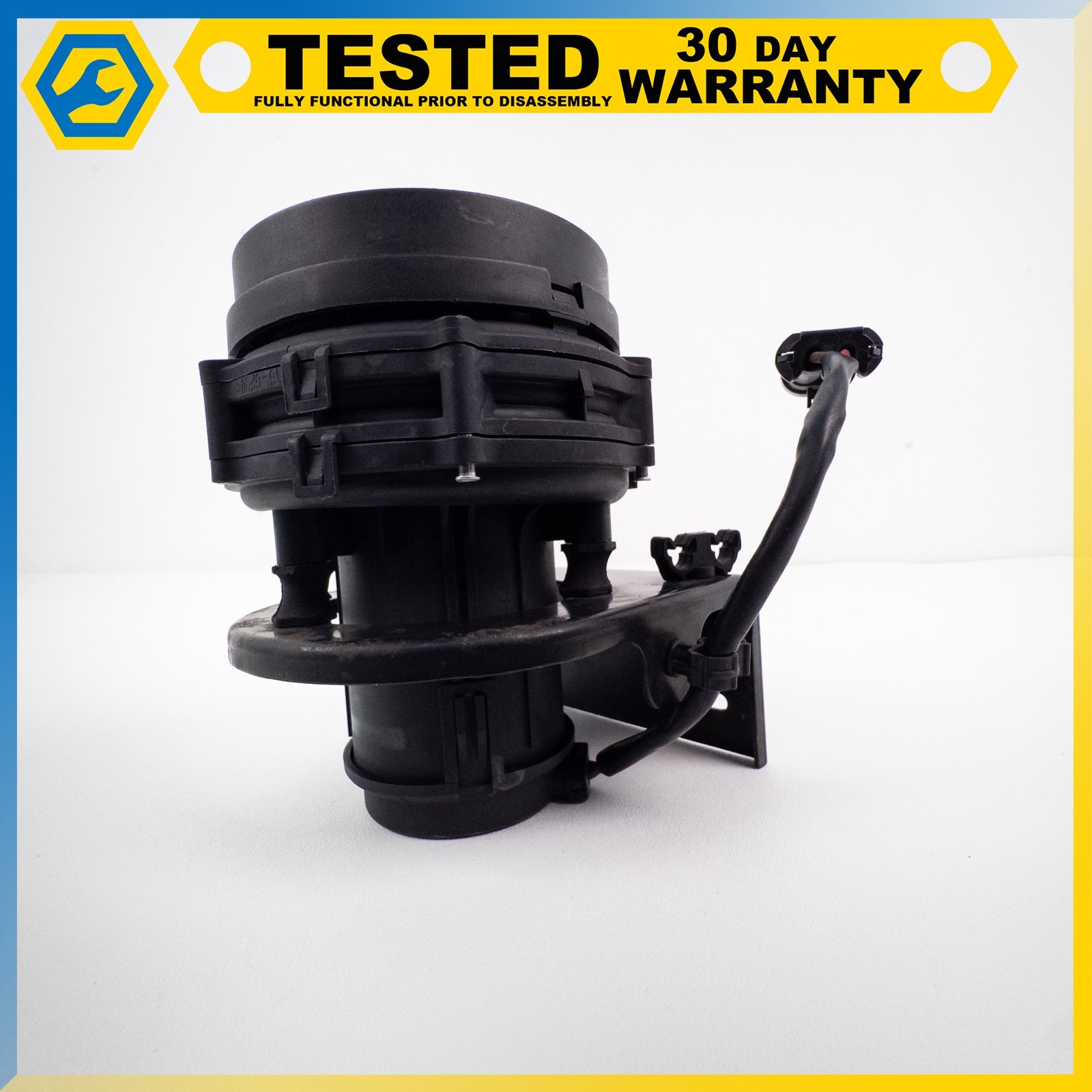 Maserati GranTurismo 2002-2019 Secondary air pump