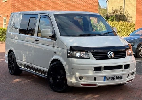 Volkswagen Transporter T5 Camper Van 2006 Professionally Conversion registered — photo 1 of 1