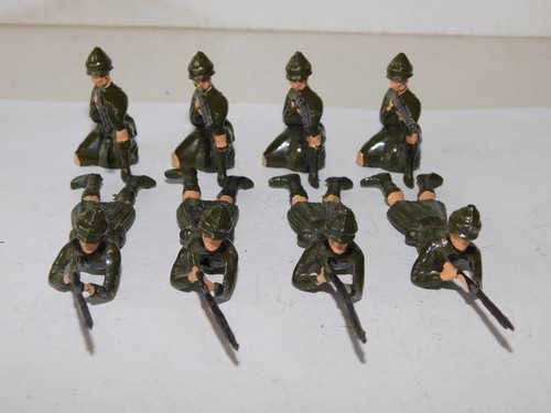Old BRITAINS 1950s Lead British Highlanders in Khaki, Firing Positions, 8 Pieces - Picture 2 of 10