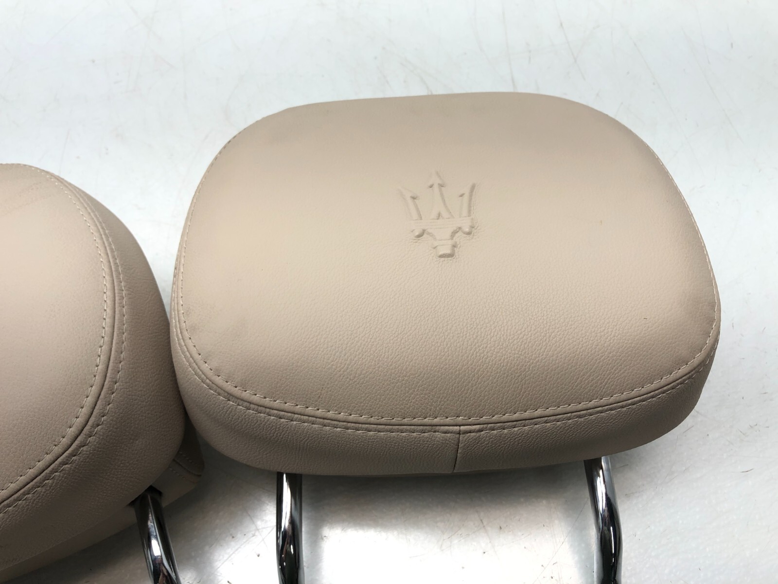 2014-2019 MASERATI GHIBLI S LEFT RIGHT FRONT SEAT HEADRESTS PAIR X2 OEM