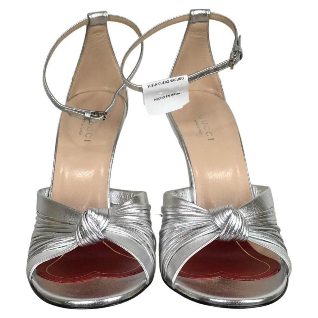 Sandales femme Gucci à bride nouée talon haut chaton métallisé argent pointure 38,5