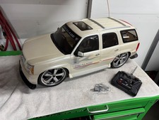 New Bright 1/6 Escalade with sounds and music