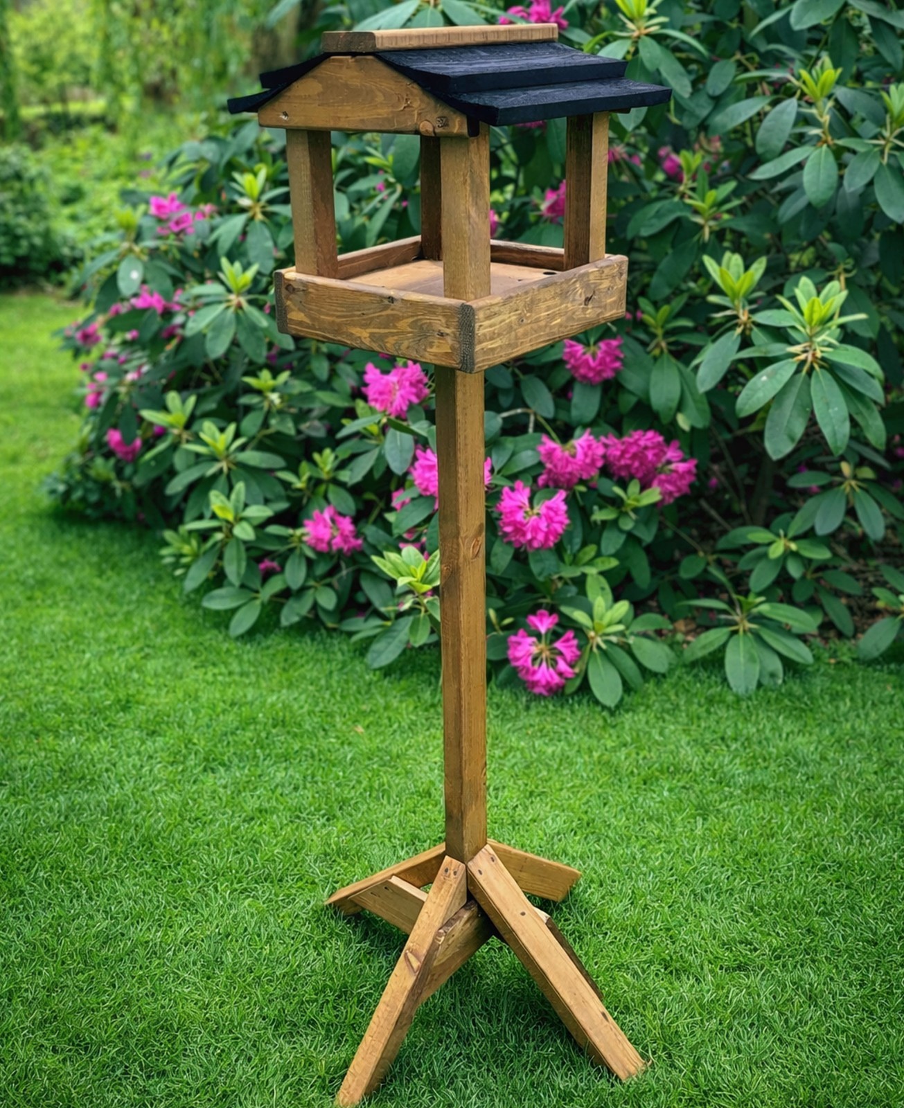 Wooden Garden Bird Table Free Standing Wild Birds Feeding Wood Feeder Station