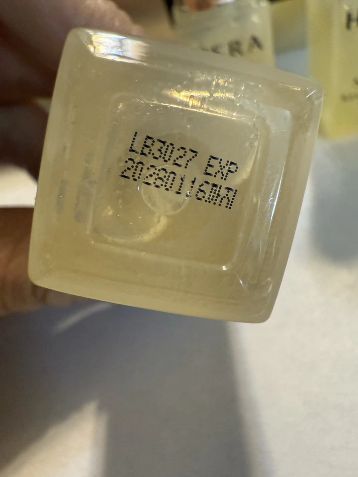 Suero iluminador HERA Signia 10 ml x 3 piezas = 30 ml para luminosidad y elasticidad Foto 3 de 4