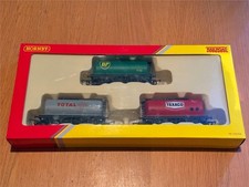 Hornby Railroad R6891 - Triple Fuel Tanker Pack (Texaco - Total - BP)