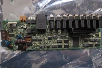 1Pcs Used Fanuc A20B-2001-0933 Control Panel xb
