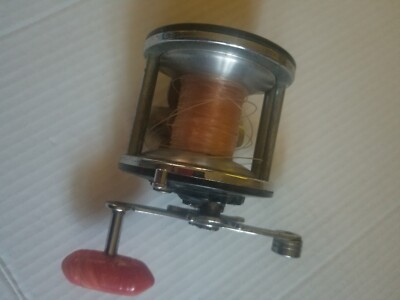 Vintage Penn 65 long beach Saltwater reel. Works as Should. made in USA Vintage Penn 65 long beach Saltwater reel. Works as Should. made in USA