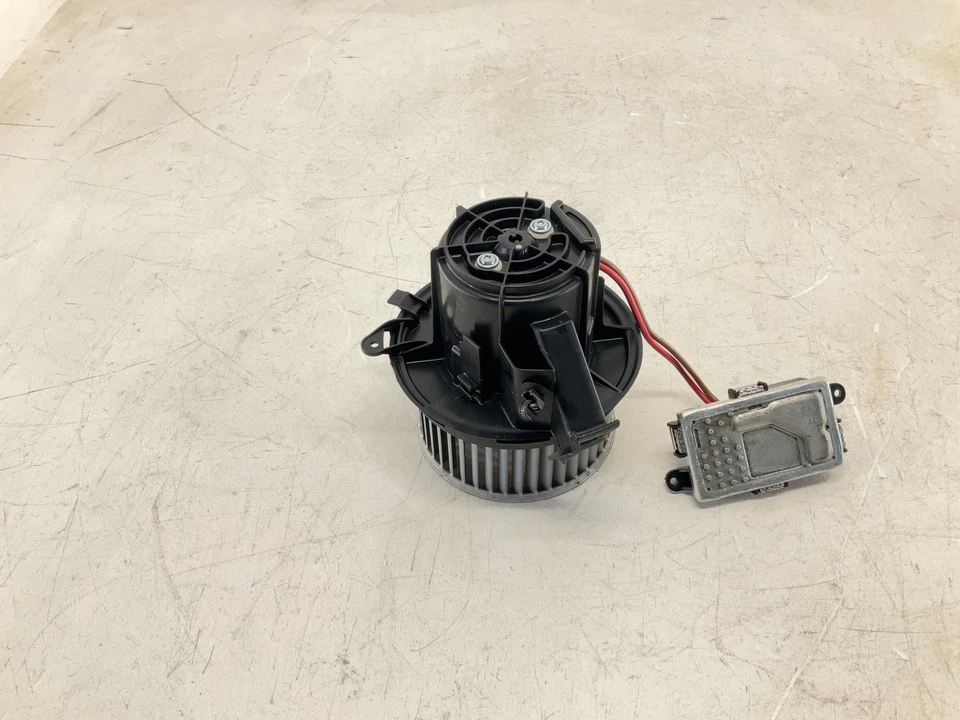 11-16 MERCEDES-BENZ E-Class E350 W212 Sedan Blower Fan Motor W/ Resistor - Image 4 of 4
