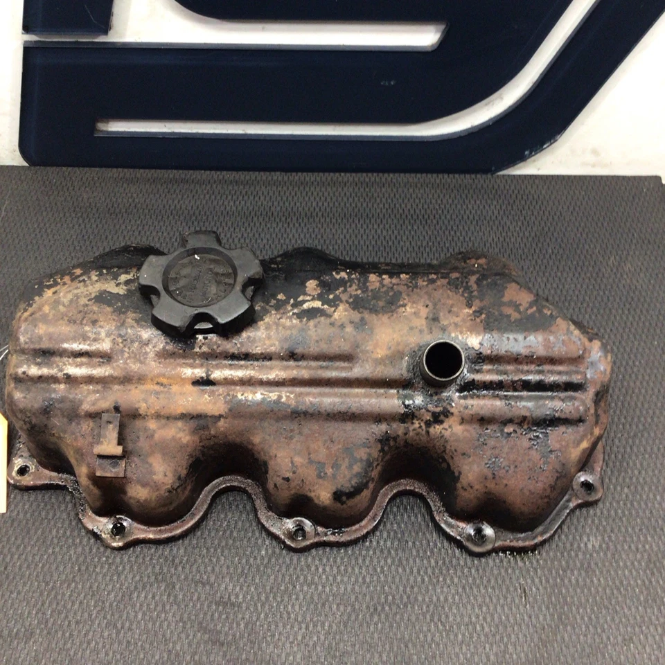 Nissan 300ZX 1986 turbo - cubierta de válvula derecha Foto 2 de 4