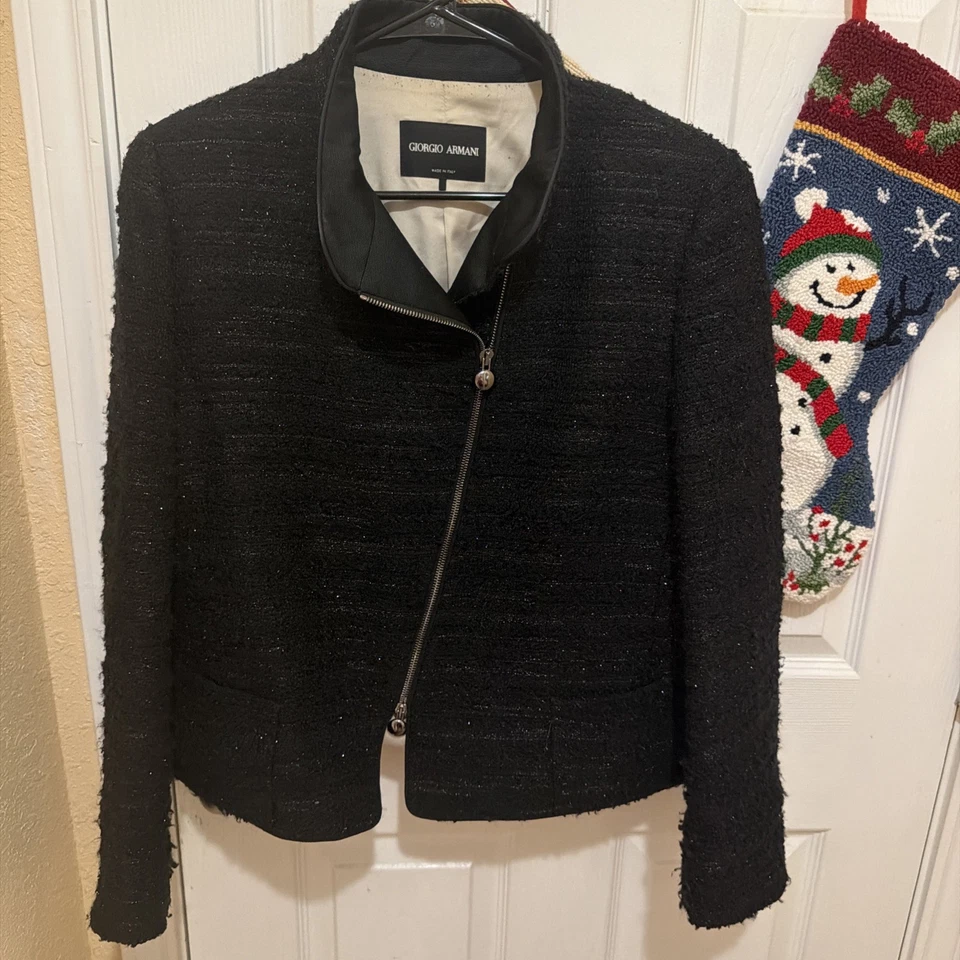 Chaqueta Corta Armani Jeans Negra Cremallera Completa Bolsillos Forrada Italiana Talla 12 Foto 2 de 4