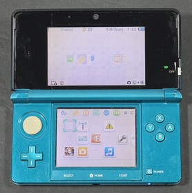 Aqua Blue Nintendo 3DS With charger , Games , 32gb SD Card - Tested working