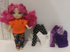 Ropa para muñeca hecha a mano -se adapta a muñeca Rainbow High Littles de 5,5" - Lote Tops/Pantalones C94