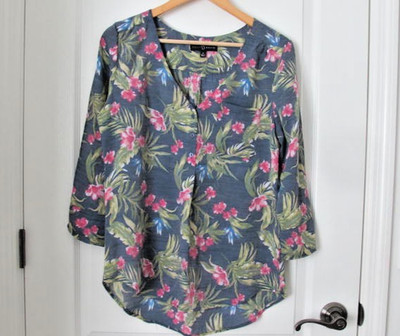 Fred David Floral V neck 3/4 Sleeve Blouse M Rayon Poly Tropical Gray Pink Green