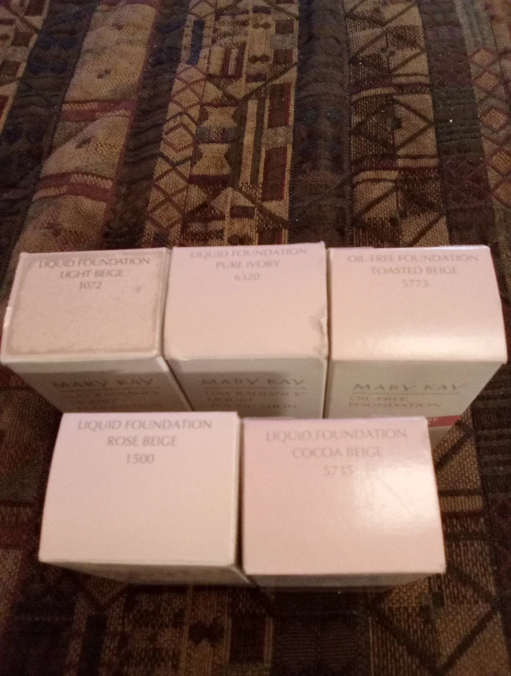 Mary Kay Day Radiance Liquid Foundation Lot Beige/Ivory NOS/New Old Stock NEW - Image 2 of 4