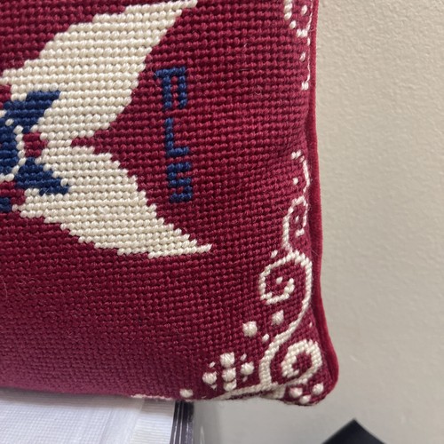 Needlepoint Throw Pillow Lovely Fish 15x 10” Rare - Picture 4 of 6