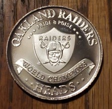 Vintage Oakland Raiders NFL Football Athletic Toss Coin Heads Tails 1977