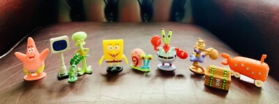 SpongeBob Schwammkopf Tortenaufleger - 10 Figuren + ein Buch & eine Spielmatte - Neu