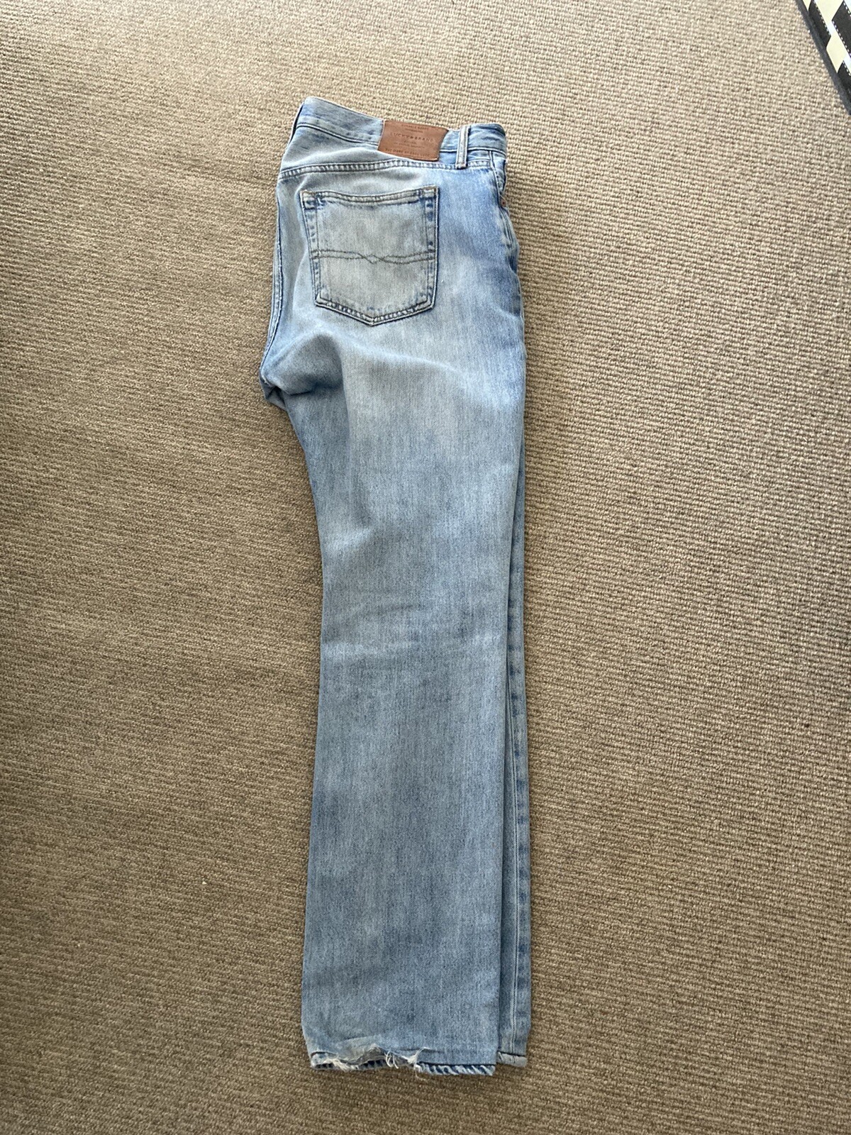 lucky brand jeans men 33 x 30 Well Worn 