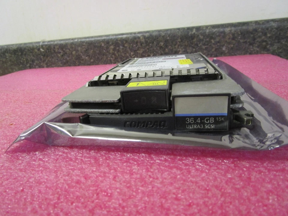COMPAQ 36.4GB Hard Drive 15K Wide Ultra3 SCSI 251872-002 BF03665223 - with Tray - Image 3 of 4