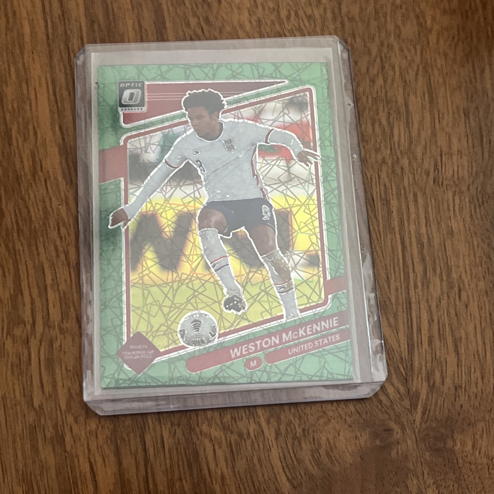 2021-22 Donruss Optic Soccer Weston McKennie Green Velocity Prizm #167