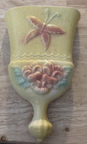 Vintage Hull Pottery Sun Glow Line Wish Broom Wall Pocket