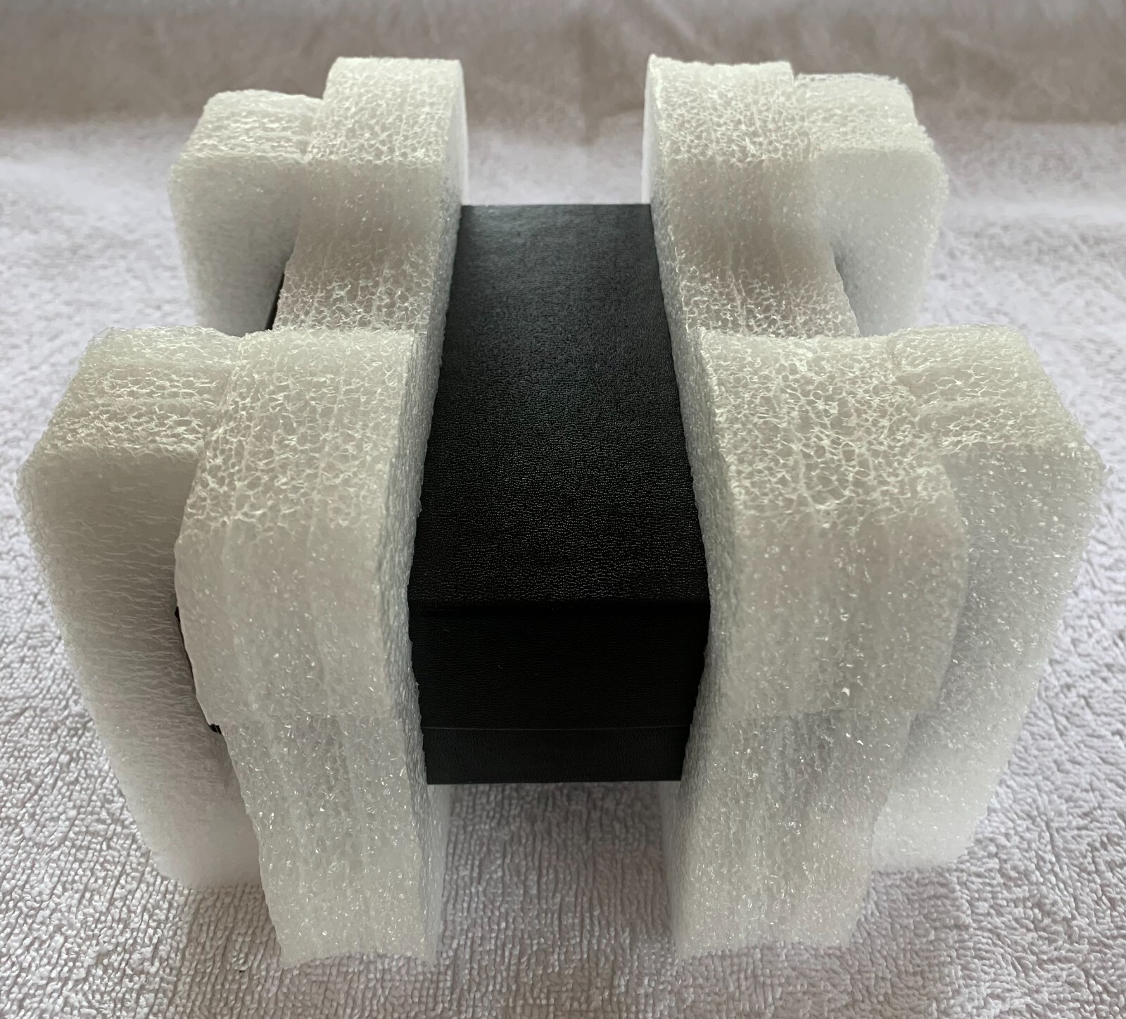 £5 Crown 5 Sovereign Walnut Case, Capsule, Outer Foam and Outer Box All Original