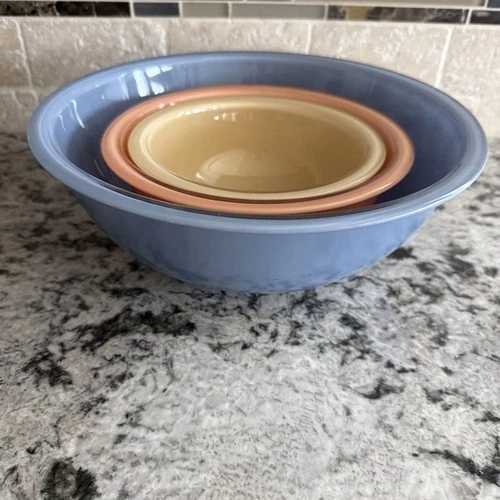 Pyrex Clear Bottom Mixing Bowl Set of 3 (322, 323, 326) beige, peach, & blue