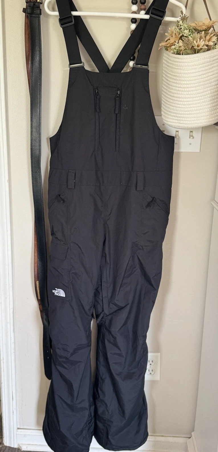 The North Face Men's Dryvent Outdoor Snow Bib Overalls Size XL Black
Opens in a new window or tab