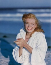 Marilyn Monroe On Beach 11x14 Glossy Photo