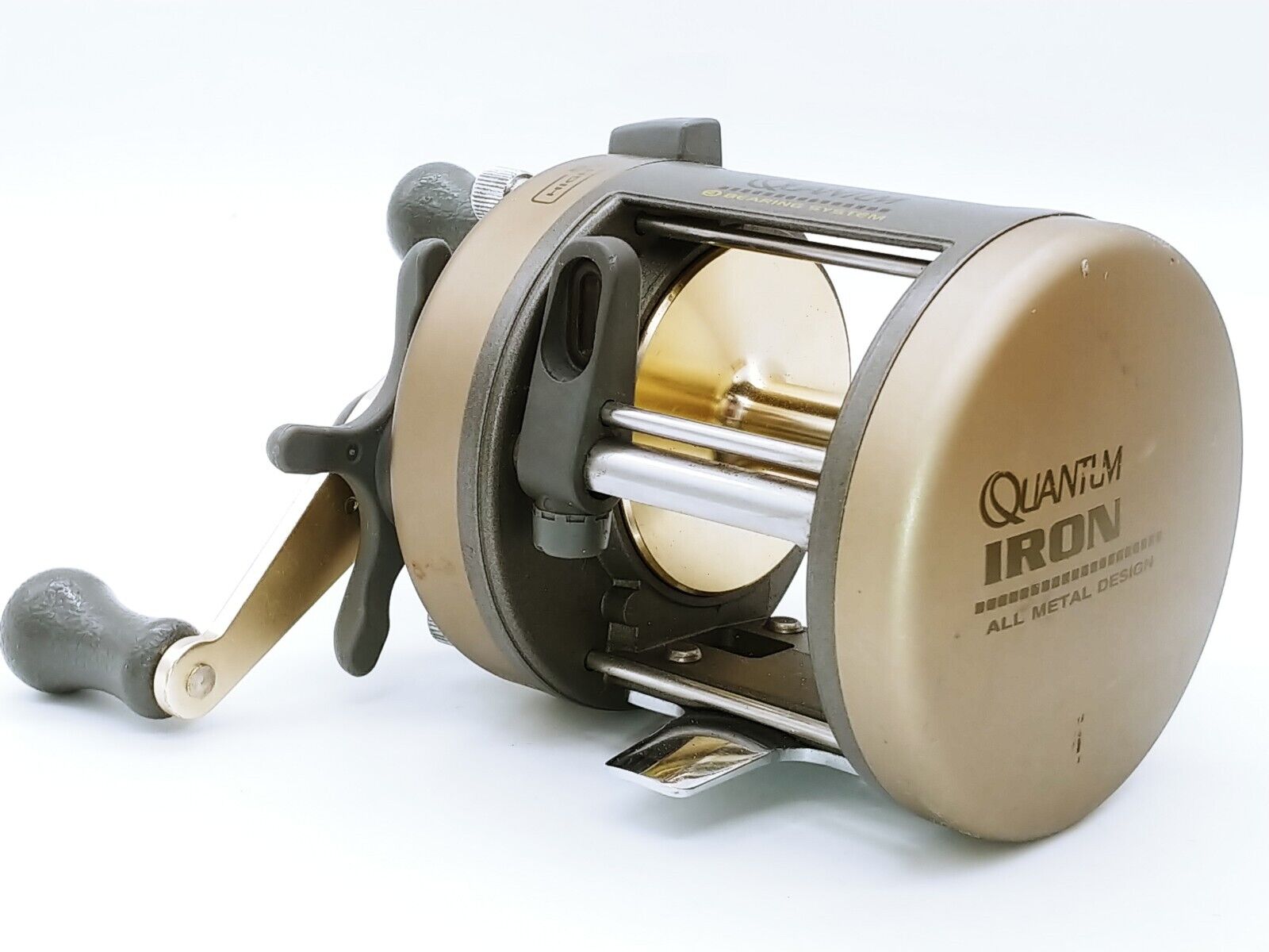 Quantum Iron IR320 Baitcasting Fishing Reel Clicker Catfish Muskie Pike Bass