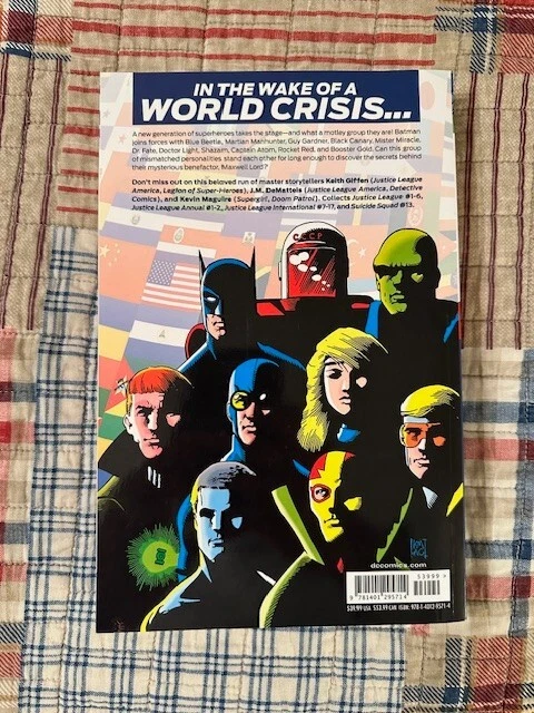 Justice League International: Born Again (DC Comics TPB) Foto 3 de 4