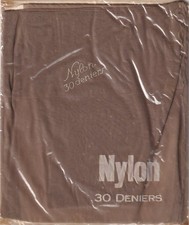 Bas nylon couture 30 deniers Beige. Taille 2 - 9. Fully Fashioned Stockings.