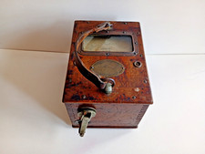 Vintage Cox-Cavendish Everette. Edgcumbe Wooden Megohms Meter