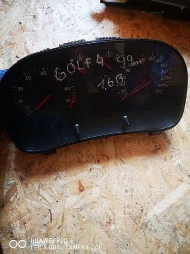 VW GOLF IV 1J1 Kombiinstrument 1J0919861D 1.40 Petrol 55kw 1999 18235639