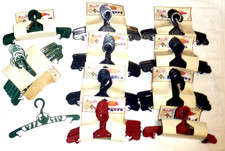 VTG BABY DURABLE PLASTIC 10 PACK CLOTHES HANGERS W/ CUT OUT BEAR SQUIRREL BUNNY