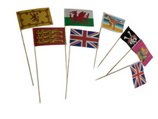 8 x  Sand Flags Sandpits Beach Sandcastles 2 packs of 4